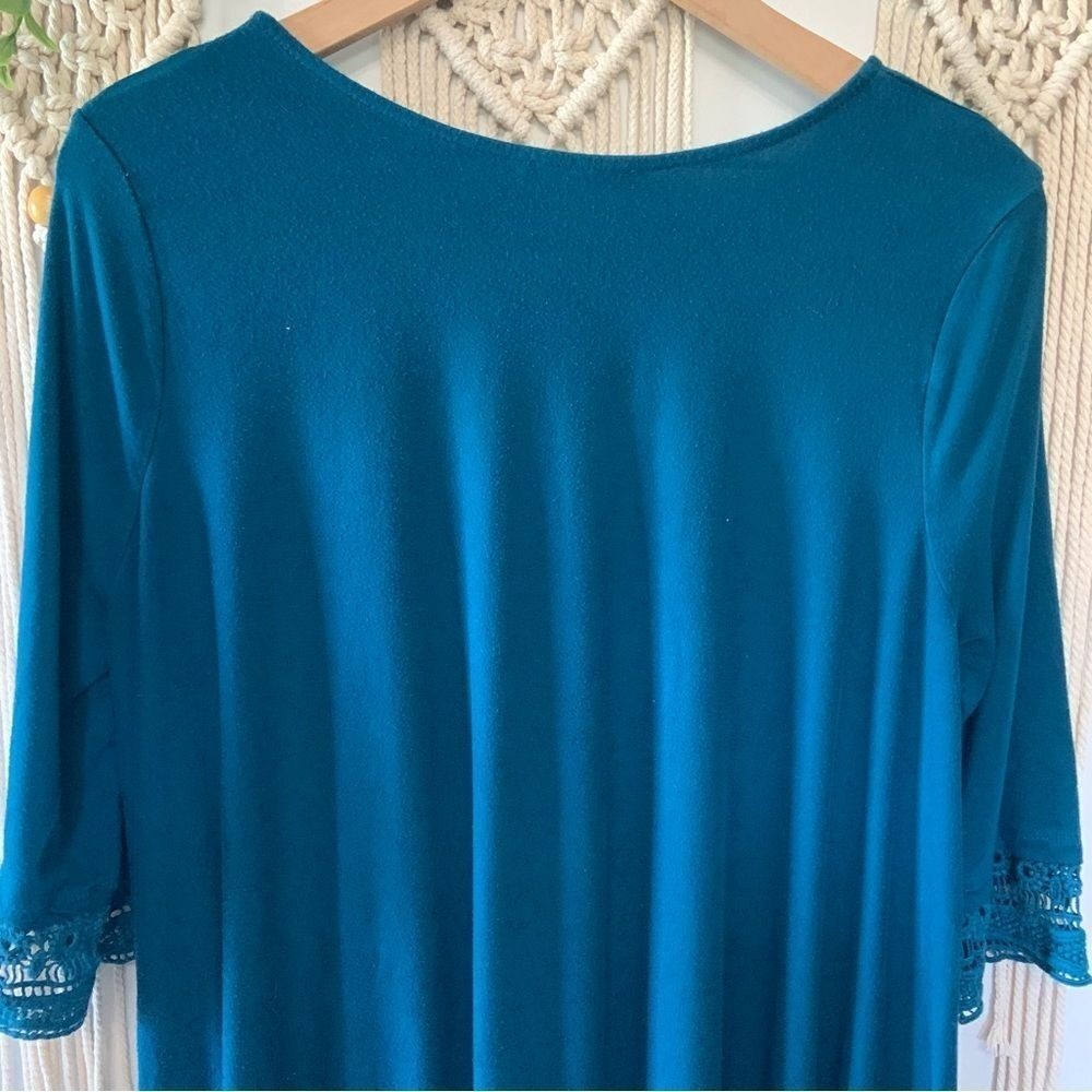 ALTAR'D STATE Women's Embroidered Sleeve Hi Low Tunic Top Teal Blue Size Medium - Picture 4 of 12